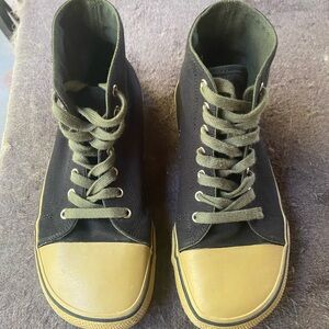 Size 40  Bohempia Orik 2.0 in Army color way. minimalist barefoot shoe